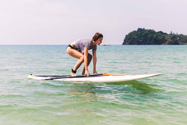 Stand Up paddling am Klong Dao Beach auf Koh Lanta